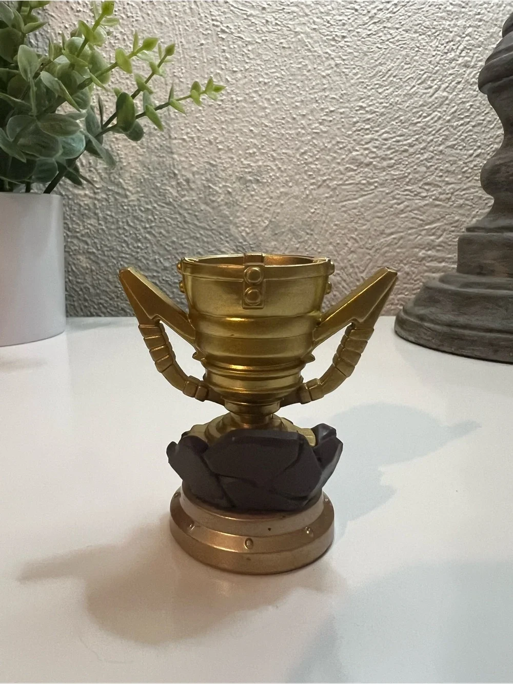 Skylanders Superchargers Land Trophy Count Moneybone Racing Figure RARE